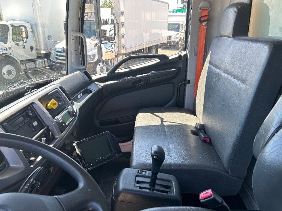 Refrigerated Truck-Light and Medium Duty Trucks-Hino-2018-338-West Sacramento-CA-185,881\n\t\tmiles-$ 39,500 - Image 19