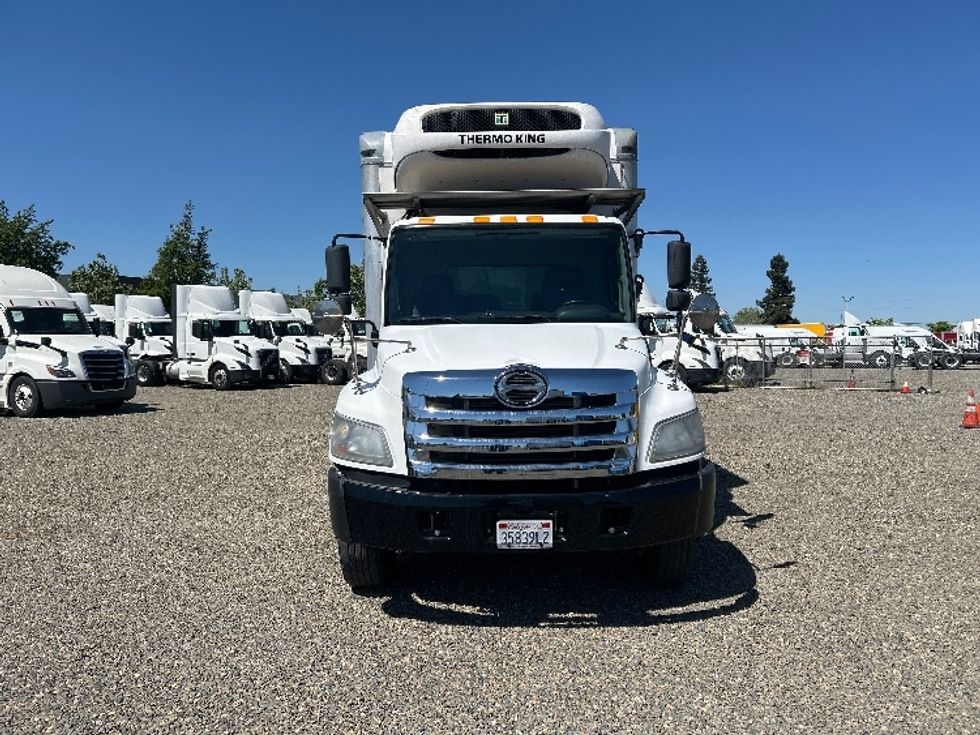 Refrigerated Truck-Light and Medium Duty Trucks-Hino-2018-338-West Sacramento-CA-185,881\n\t\tmiles-$ 39,500 - Image 2