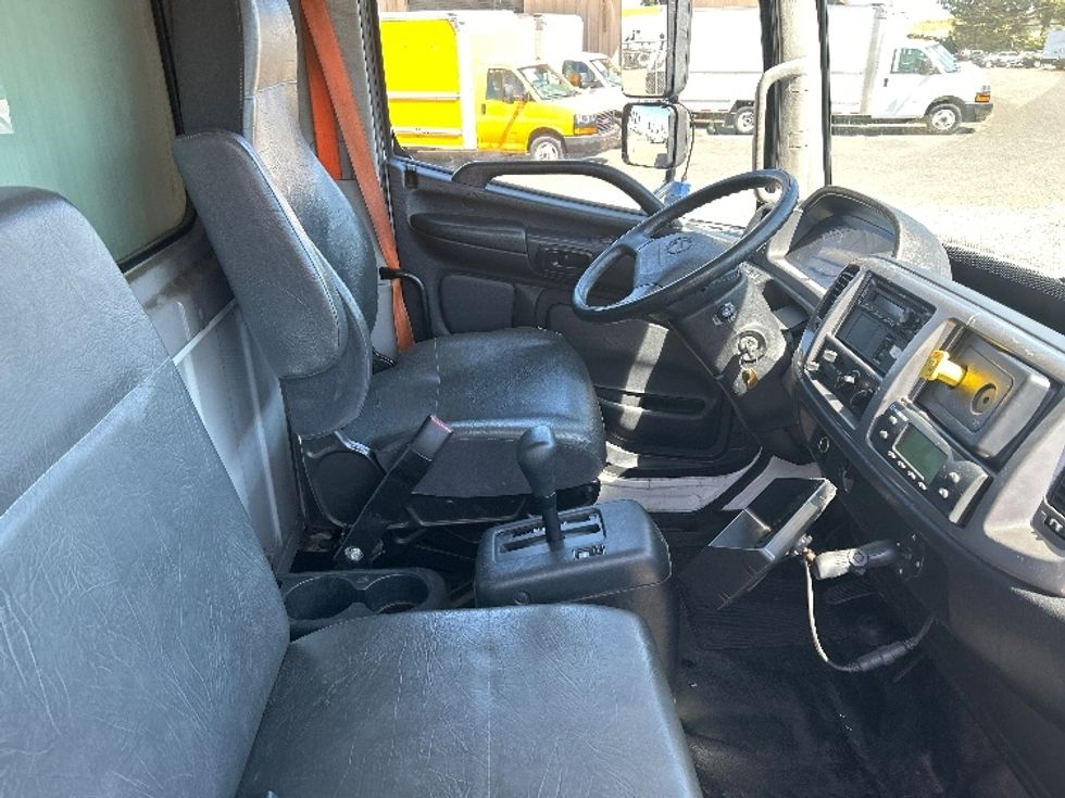 Refrigerated Truck-Light and Medium Duty Trucks-Hino-2018-338-West Sacramento-CA-185,881\n\t\tmiles-$ 39,500 - Image 22