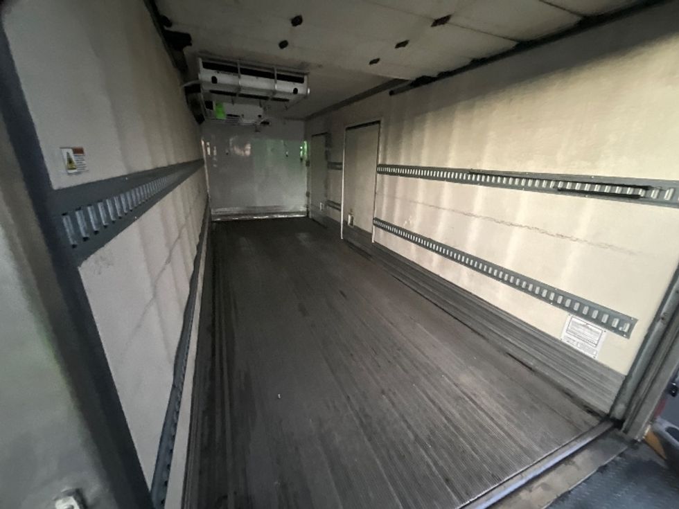 Refrigerated Truck-Light and Medium Duty Trucks-Hino-2018-338-West Sacramento-CA-186,821\n\t\tmiles-$ 40,500 - Image 11