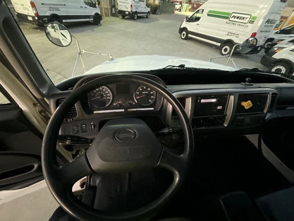 Refrigerated Truck-Light and Medium Duty Trucks-Hino-2018-338-West Sacramento-CA-186,821\n\t\tmiles-$ 40,500 - Image 17