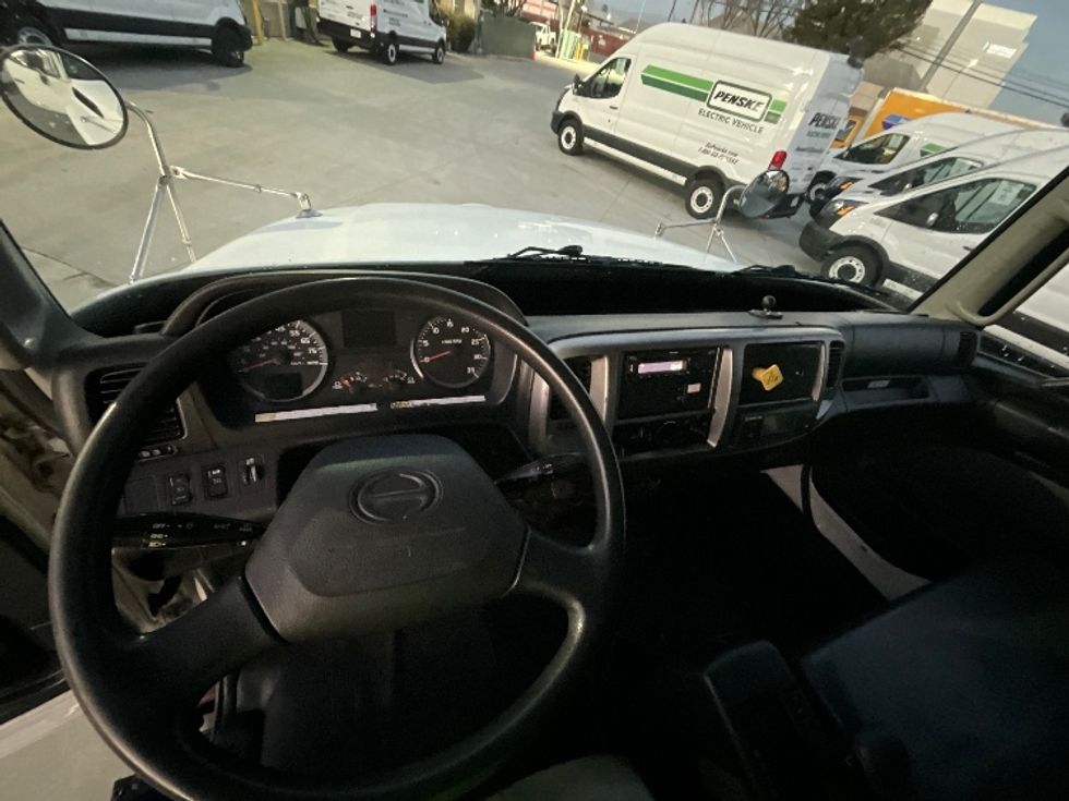 Refrigerated Truck-Light and Medium Duty Trucks-Hino-2018-338-West Sacramento-CA-186,821\n\t\tmiles-$ 40,500 - Image 18