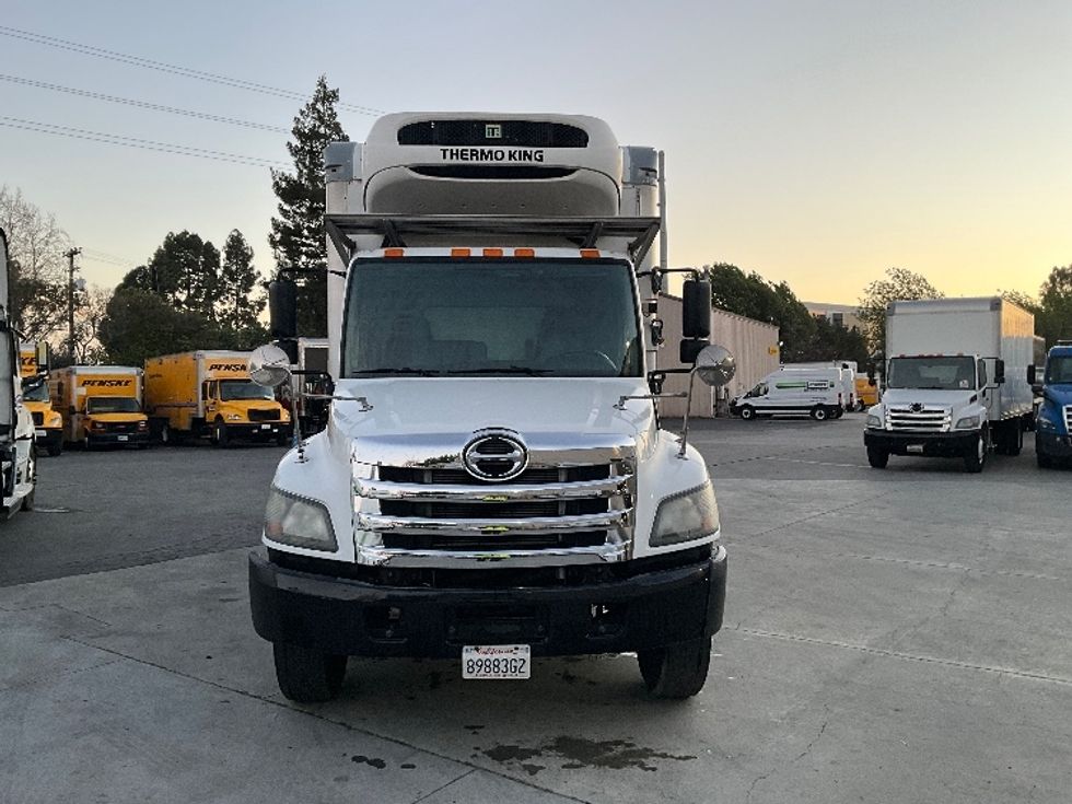 Refrigerated Truck-Light and Medium Duty Trucks-Hino-2018-338-West Sacramento-CA-186,821\n\t\tmiles-$ 40,500 - Image 2