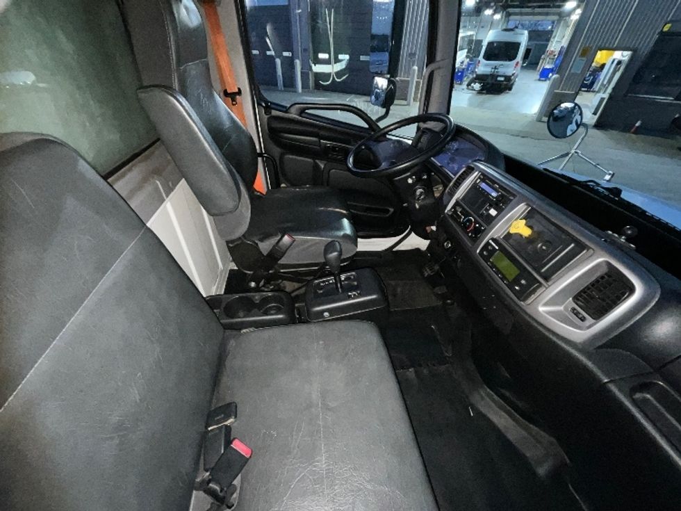 Refrigerated Truck-Light and Medium Duty Trucks-Hino-2018-338-West Sacramento-CA-186,821\n\t\tmiles-$ 40,500 - Image 22