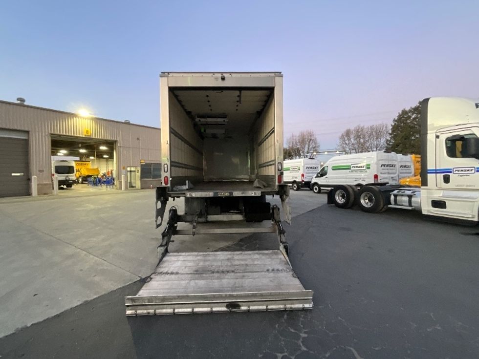 Refrigerated Truck-Light and Medium Duty Trucks-Hino-2018-338-West Sacramento-CA-186,821\n\t\tmiles-$ 40,500 - Image 9