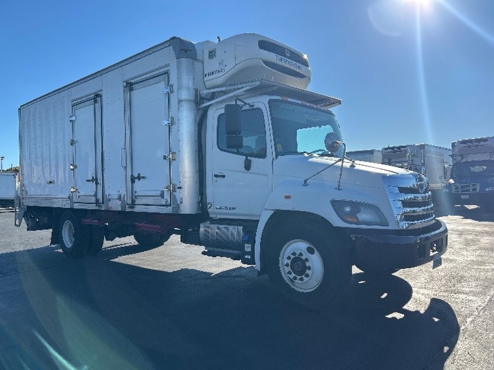 Refrigerated Truck-Light and Medium Duty Trucks-Hino-2018-338-West Sacramento-CA-193,500\n\t\tmiles-$ 38,250 - Image 1