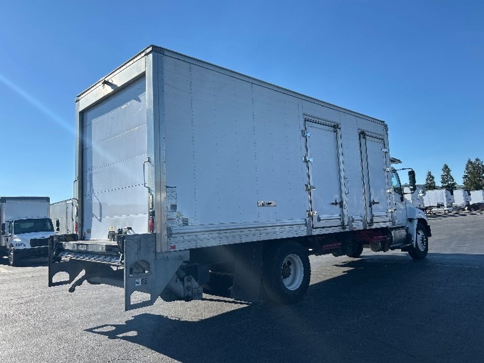 Refrigerated Truck-Light and Medium Duty Trucks-Hino-2018-338-West Sacramento-CA-193,500\n\t\tmiles-$ 38,250 - Image 13