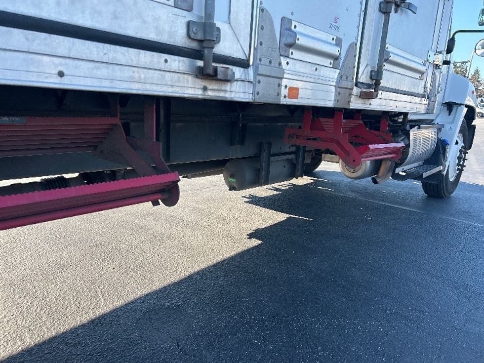 Refrigerated Truck-Light and Medium Duty Trucks-Hino-2018-338-West Sacramento-CA-193,500\n\t\tmiles-$ 38,250 - Image 14