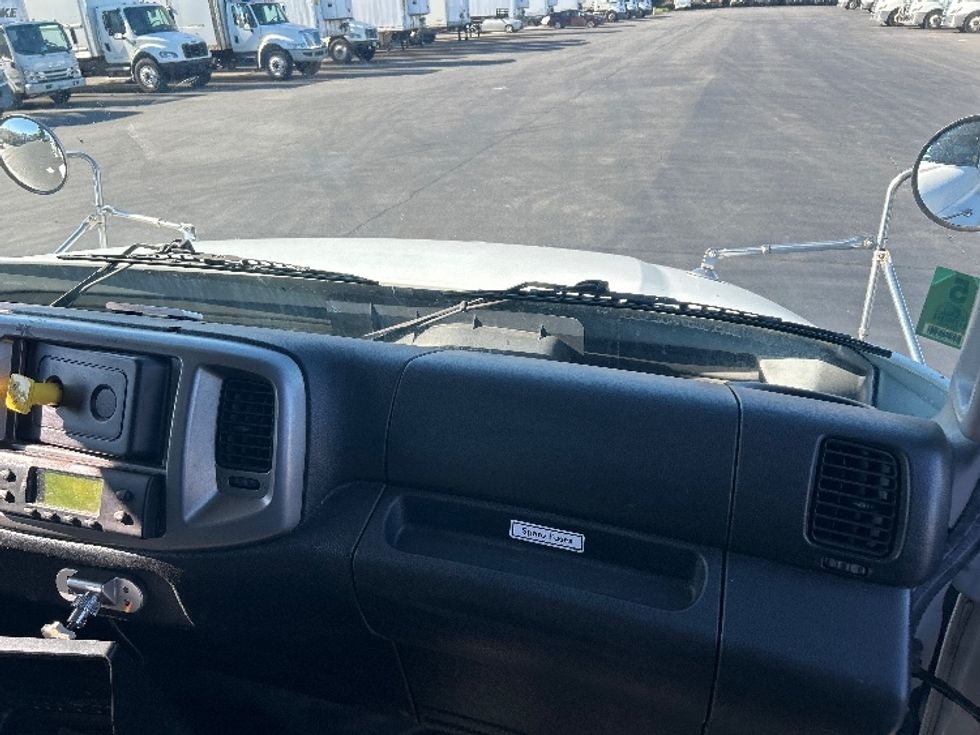 Refrigerated Truck-Light and Medium Duty Trucks-Hino-2018-338-West Sacramento-CA-193,500\n\t\tmiles-$ 38,250 - Image 21