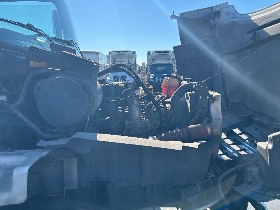 Refrigerated Truck-Light and Medium Duty Trucks-Hino-2018-338-West Sacramento-CA-193,500\n\t\tmiles-$ 38,250 - Image 23