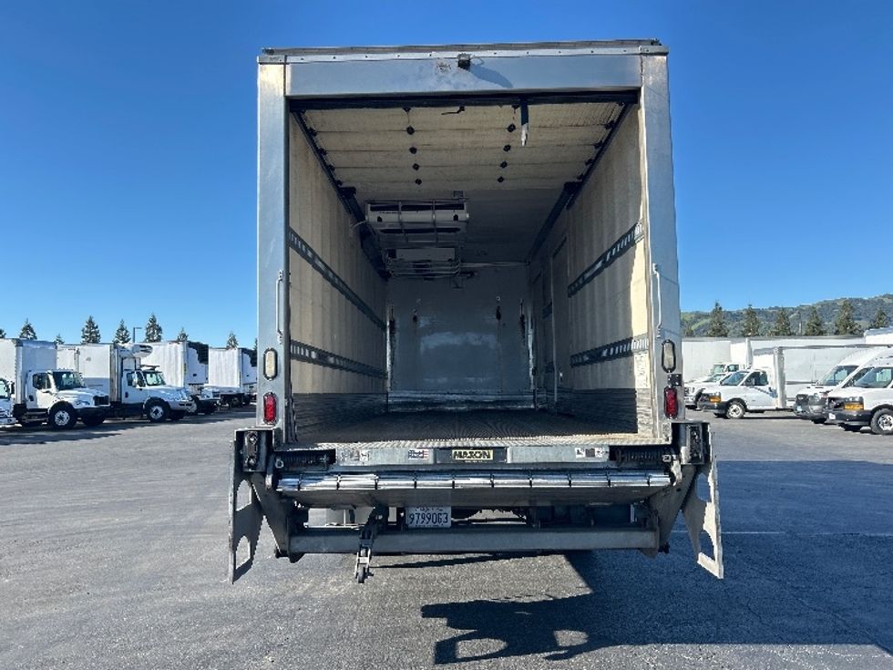 Refrigerated Truck-Light and Medium Duty Trucks-Hino-2018-338-West Sacramento-CA-193,500\n\t\tmiles-$ 38,250 - Image 8