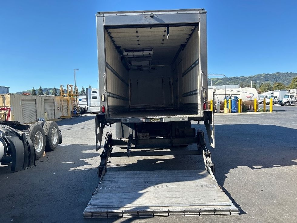 Refrigerated Truck-Light and Medium Duty Trucks-Hino-2018-338-West Sacramento-CA-193,500\n\t\tmiles-$ 38,250 - Image 9