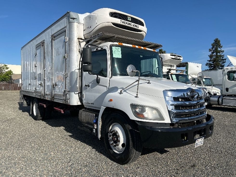 Refrigerated Truck-Light and Medium Duty Trucks-Hino-2018-338-West Sacramento-CA-207,729\n\t\tmiles-$ 35,500 - Image 1