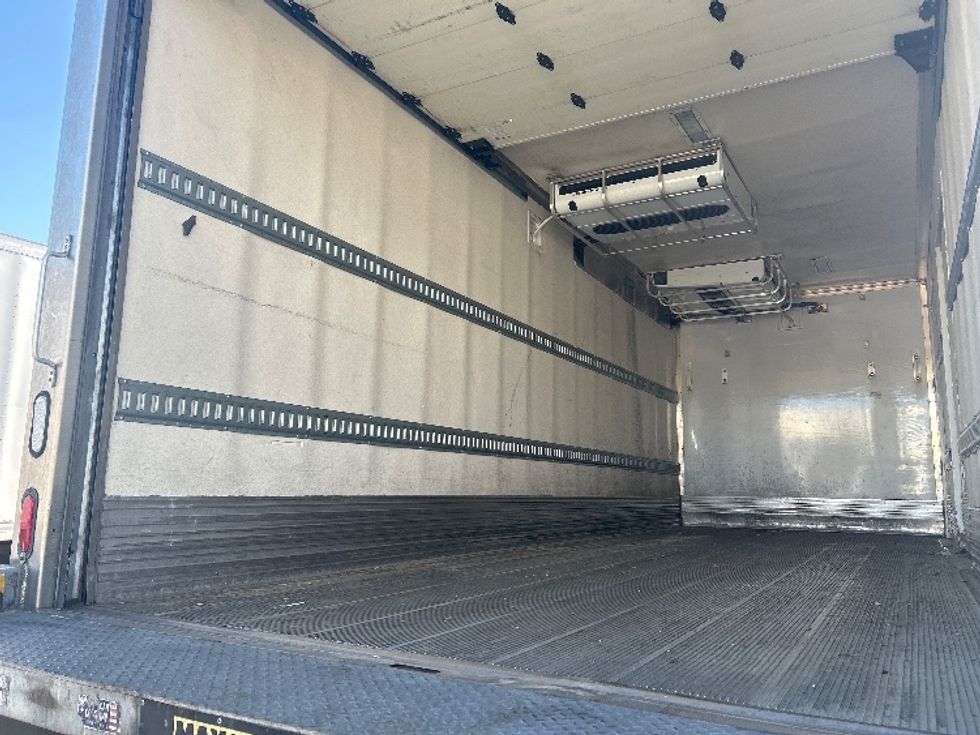 Refrigerated Truck-Light and Medium Duty Trucks-Hino-2018-338-West Sacramento-CA-207,729\n\t\tmiles-$ 35,500 - Image 11