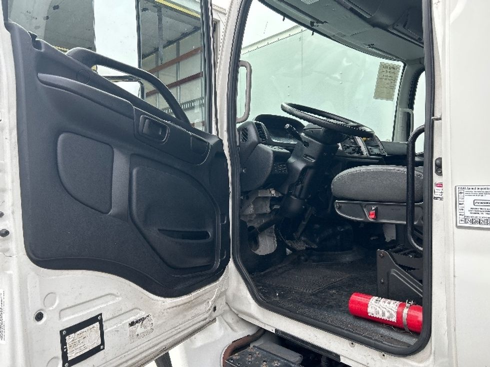Refrigerated Truck-Light and Medium Duty Trucks-Hino-2018-338-West Sacramento-CA-207,729\n\t\tmiles-$ 35,500 - Image 16