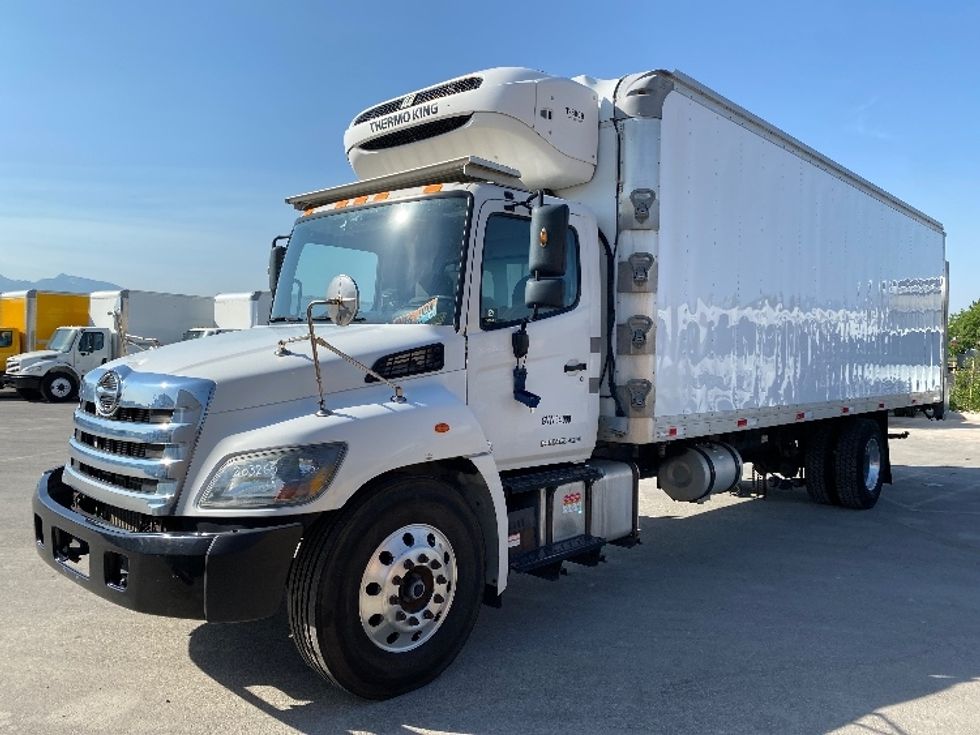 2018 Hino Conventional Type Truck photo 3