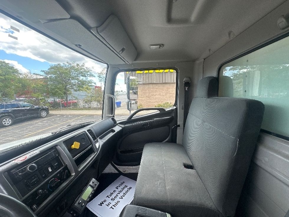 Refrigerated Truck-Light and Medium Duty Trucks-Hino-2018-358-Ottawa-ON-325,848\n\t\tkm-$ 45,250 - Image 19