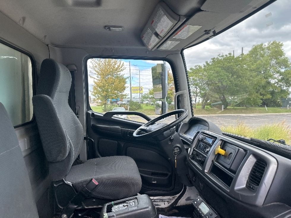 Refrigerated Truck-Light and Medium Duty Trucks-Hino-2018-358-Ottawa-ON-325,848\n\t\tkm-$ 45,250 - Image 22