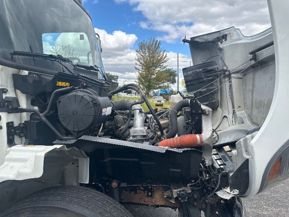 Refrigerated Truck-Light and Medium Duty Trucks-Hino-2018-358-Ottawa-ON-325,848\n\t\tkm-$ 45,250 - Image 23