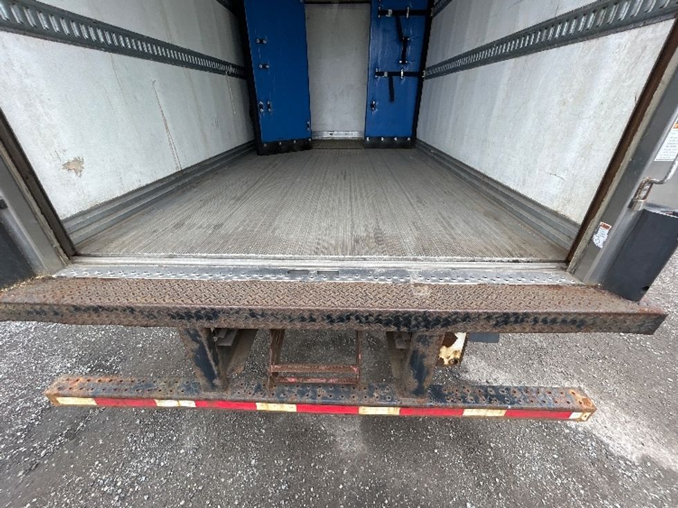 Refrigerated Truck-Light and Medium Duty Trucks-Hino-2019-195-Abbotsford-BC-268,828\n\t\tkm-$ 62,250 - Image 10