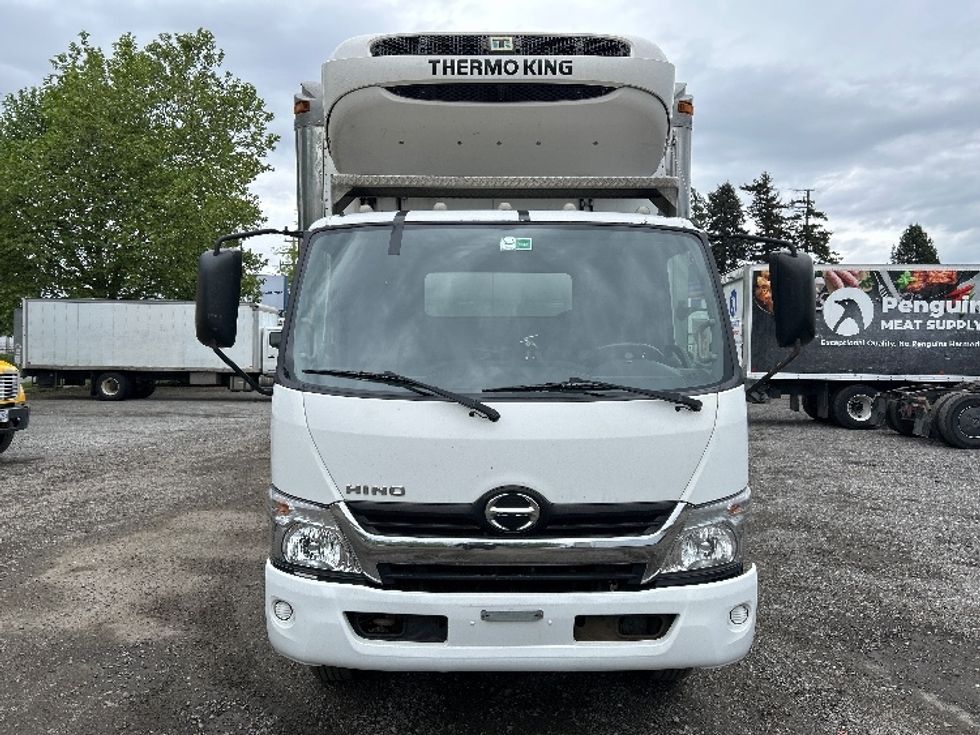 Refrigerated Truck-Light and Medium Duty Trucks-Hino-2019-195-Abbotsford-BC-268,828\n\t\tkm-$ 62,250 - Image 2