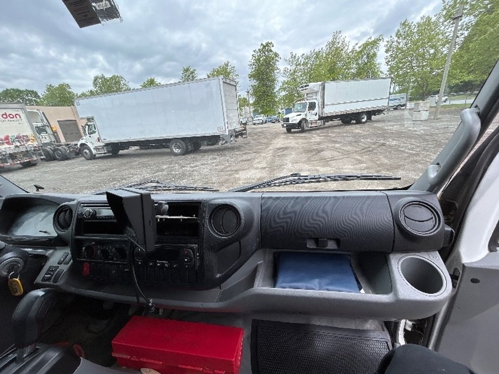 Refrigerated Truck-Light and Medium Duty Trucks-Hino-2019-195-Abbotsford-BC-268,828\n\t\tkm-$ 62,250 - Image 21