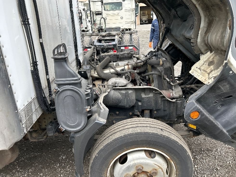 Refrigerated Truck-Light and Medium Duty Trucks-Hino-2019-195-Abbotsford-BC-268,828\n\t\tkm-$ 62,250 - Image 23