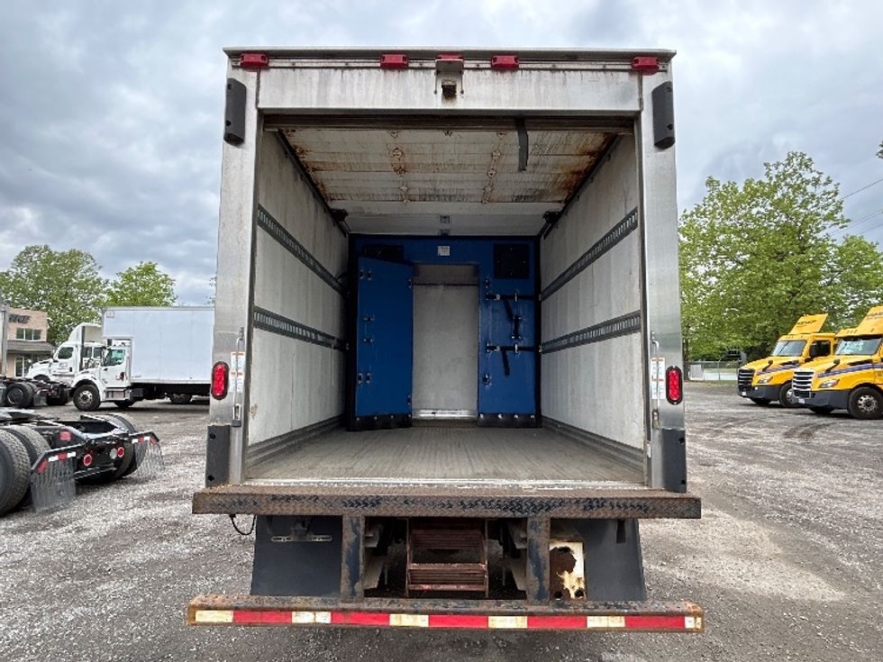 Refrigerated Truck-Light and Medium Duty Trucks-Hino-2019-195-Abbotsford-BC-268,828\n\t\tkm-$ 62,250 - Image 8