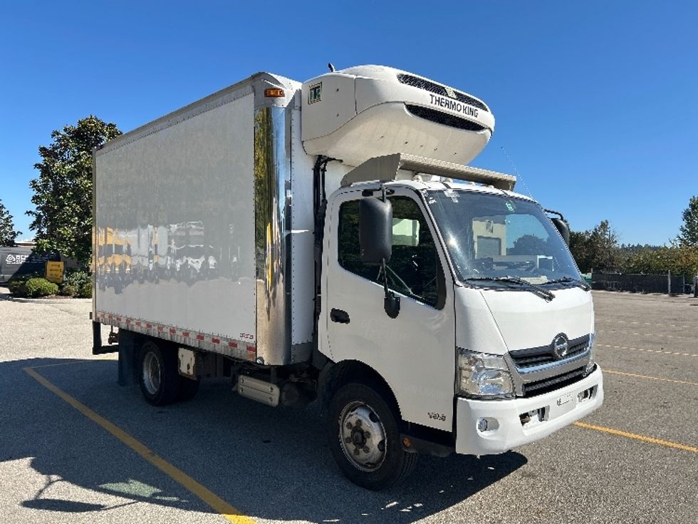 Refrigerated Truck-Light and Medium Duty Trucks-Hino-2019-195-Abbotsford-BC-314,810\n\t\tkm-$ 44,750 - Image 1