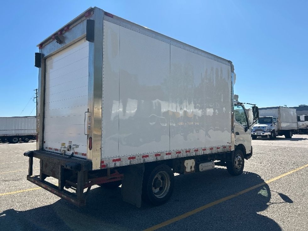 Refrigerated Truck-Light and Medium Duty Trucks-Hino-2019-195-Abbotsford-BC-314,810\n\t\tkm-$ 44,750 - Image 13