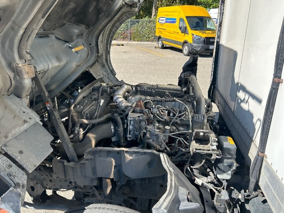 Refrigerated Truck-Light and Medium Duty Trucks-Hino-2019-195-Abbotsford-BC-314,810\n\t\tkm-$ 44,750 - Image 24