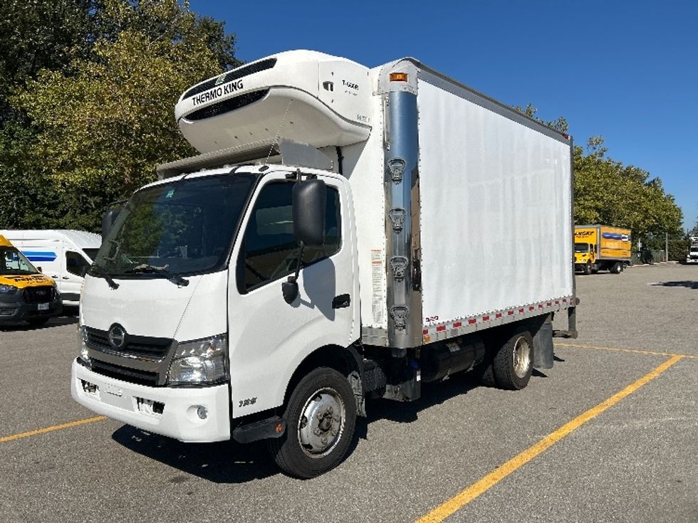 Refrigerated Truck-Light and Medium Duty Trucks-Hino-2019-195-Abbotsford-BC-314,810\n\t\tkm-$ 44,750 - Image 3