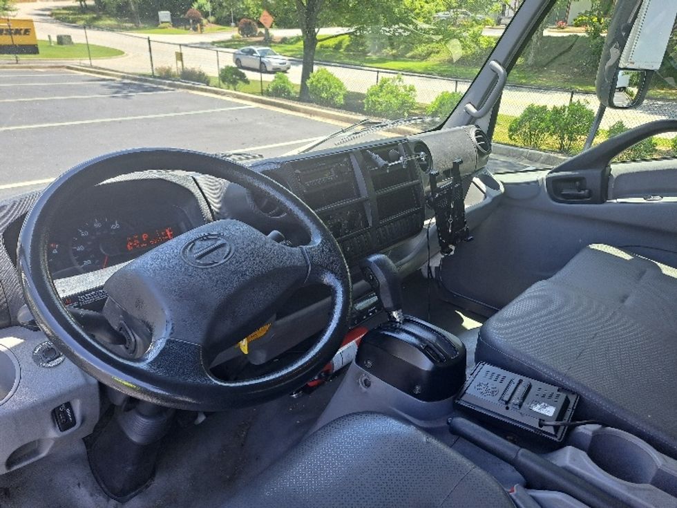 Refrigerated Truck-Light and Medium Duty Trucks-Hino-2019-195-Atlanta-GA-153,465\n\t\tmiles-$ 47,750 - Image 15