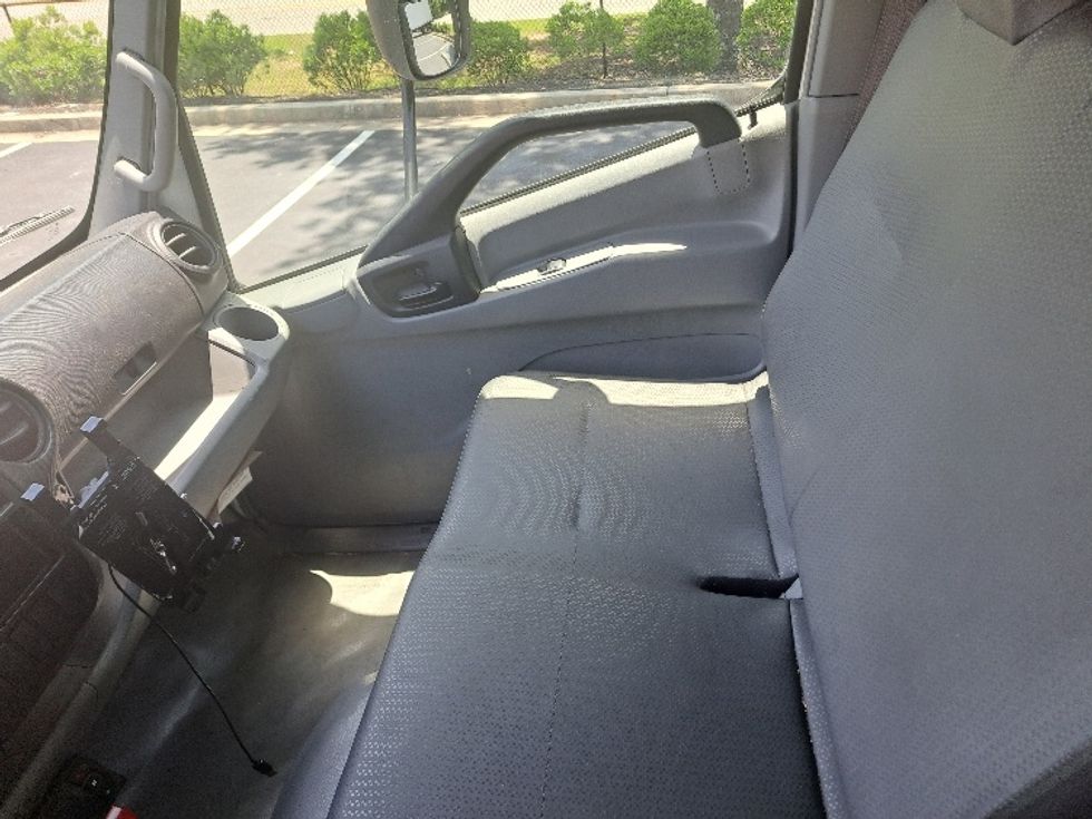 Refrigerated Truck-Light and Medium Duty Trucks-Hino-2019-195-Atlanta-GA-153,465\n\t\tmiles-$ 47,750 - Image 17