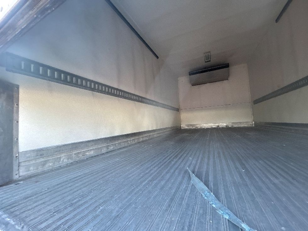 Refrigerated Truck-Light and Medium Duty Trucks-Hino-2019-195-Brooklyn Park-MN-163,679\n\t\tmiles-$ 42,500 - Image 11