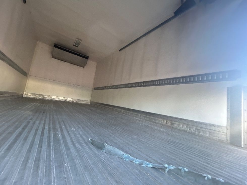 Refrigerated Truck-Light and Medium Duty Trucks-Hino-2019-195-Brooklyn Park-MN-163,679\n\t\tmiles-$ 42,500 - Image 12