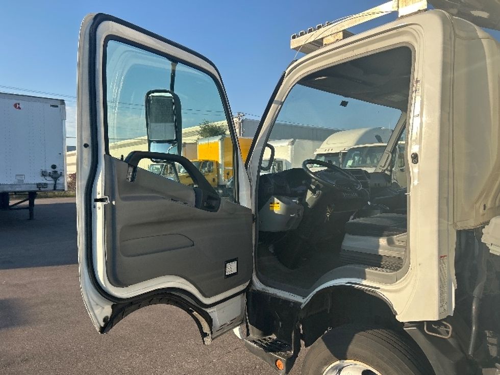 Refrigerated Truck-Light and Medium Duty Trucks-Hino-2019-195-Brooklyn Park-MN-163,679\n\t\tmiles-$ 42,500 - Image 16