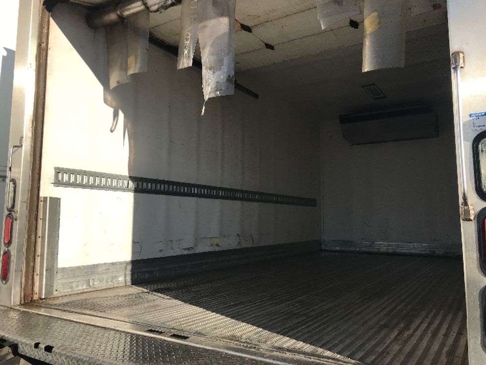 Refrigerated Truck-Light and Medium Duty Trucks-Hino-2019-195-Brooklyn Park-MN-169,256\n\t\tmiles-$ 41,000 - Image 10