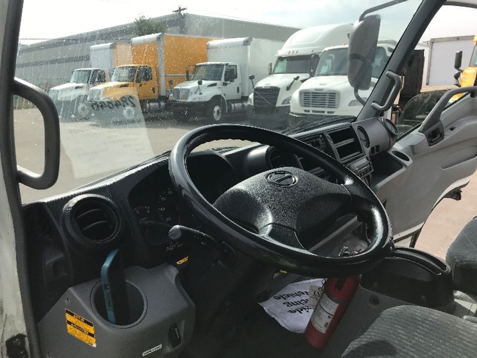 Refrigerated Truck-Light and Medium Duty Trucks-Hino-2019-195-Brooklyn Park-MN-170,153\n\t\tmiles-$ 40,250 - Image 17