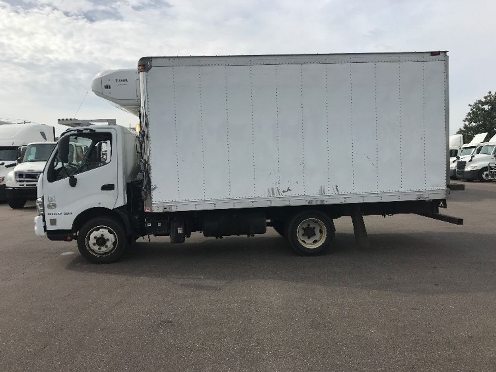 Refrigerated Truck-Light and Medium Duty Trucks-Hino-2019-195-Brooklyn Park-MN-170,153\n\t\tmiles-$ 40,250 - Image 3