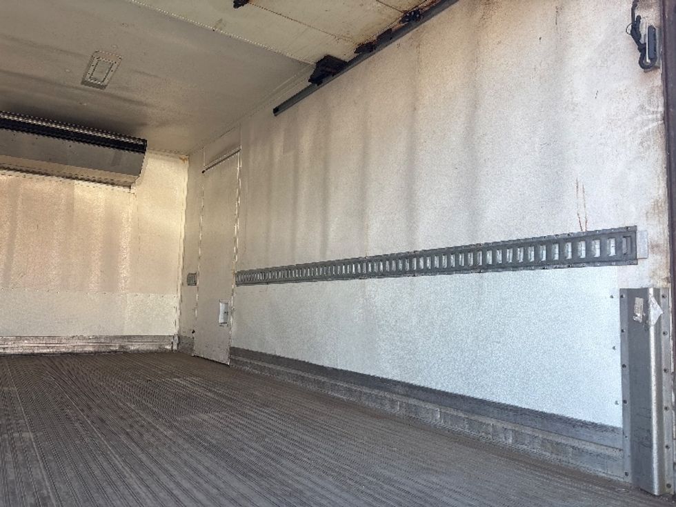 Refrigerated Truck-Light and Medium Duty Trucks-Hino-2019-195-Brooklyn Park-MN-177,290\n\t\tmiles-$ 37,750 - Image 12