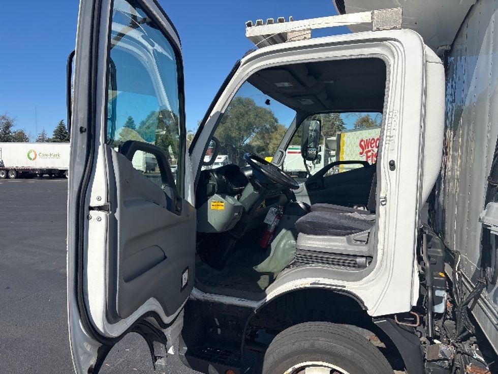 Refrigerated Truck-Light and Medium Duty Trucks-Hino-2019-195-Brooklyn Park-MN-177,290\n\t\tmiles-$ 37,750 - Image 16