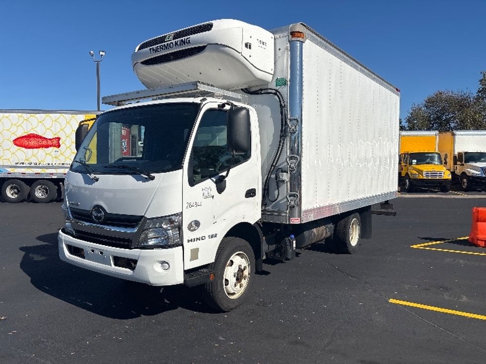 Refrigerated Truck-Light and Medium Duty Trucks-Hino-2019-195-Brooklyn Park-MN-177,290\n\t\tmiles-$ 37,750 - Image 3