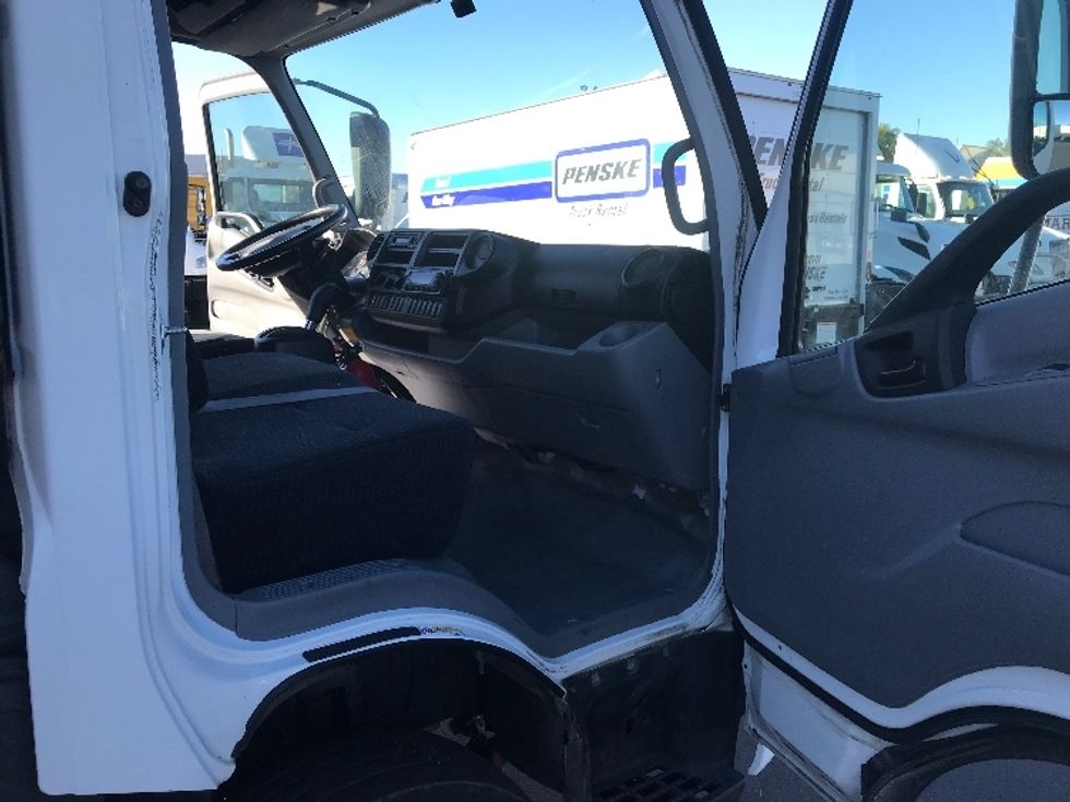 Refrigerated Truck-Light and Medium Duty Trucks-Hino-2019-195-Brooklyn Park-MN-186,007\n\t\tmiles-$ 36,000 - Image 19