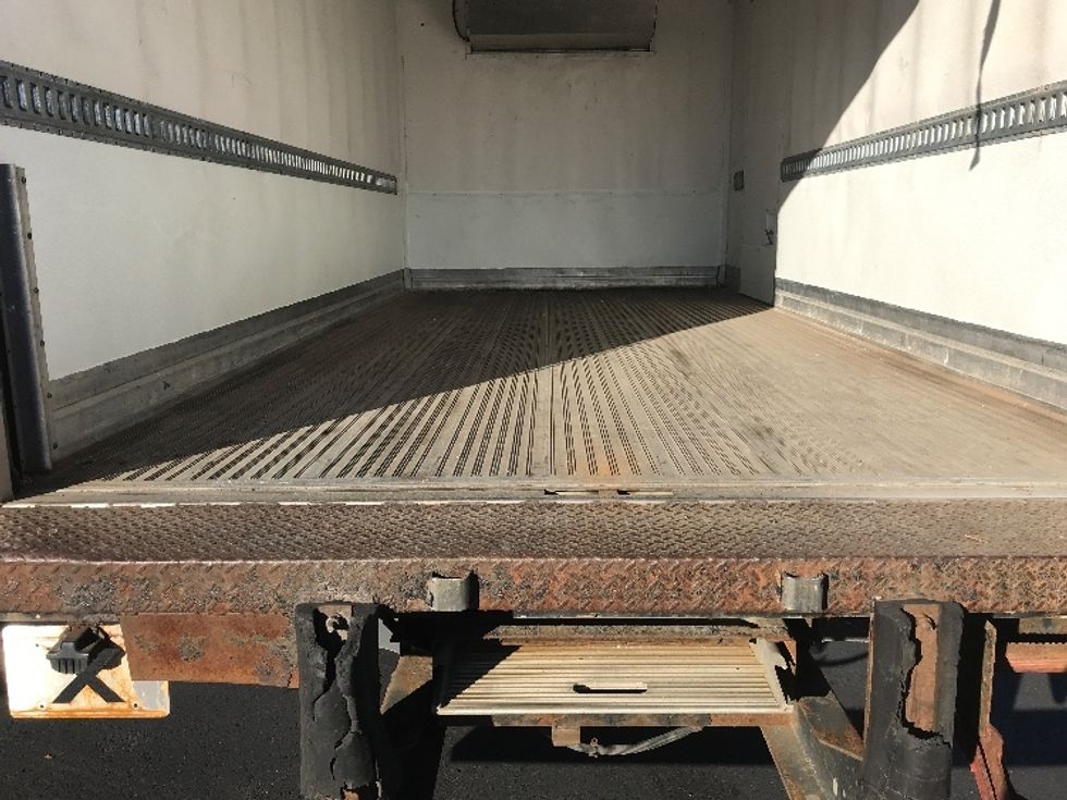 Refrigerated Truck-Light and Medium Duty Trucks-Hino-2019-195-Brooklyn Park-MN-186,007\n\t\tmiles-$ 36,000 - Image 9