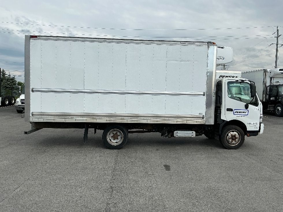Refrigerated Truck-Light and Medium Duty Trucks-Hino-2019-195-Cambridge-ON-290,743\n\t\tkm-$ 55,750 - Image 13