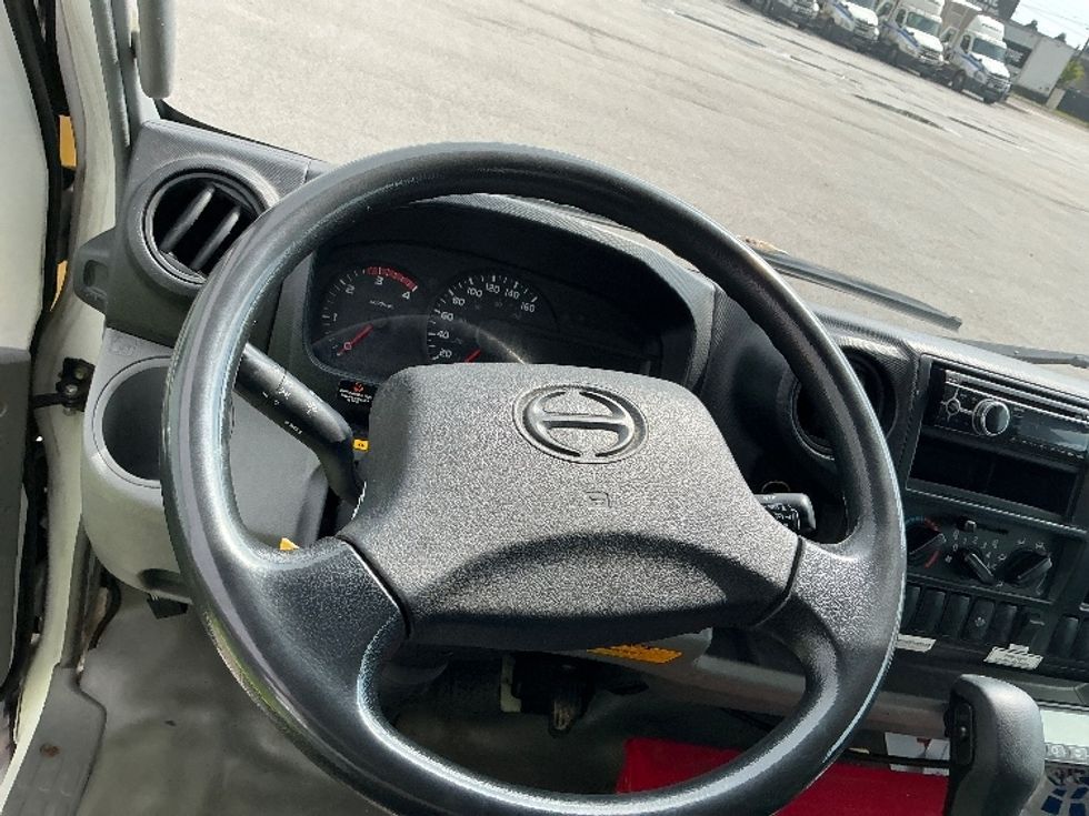 Refrigerated Truck-Light and Medium Duty Trucks-Hino-2019-195-Cambridge-ON-290,743\n\t\tkm-$ 55,750 - Image 17