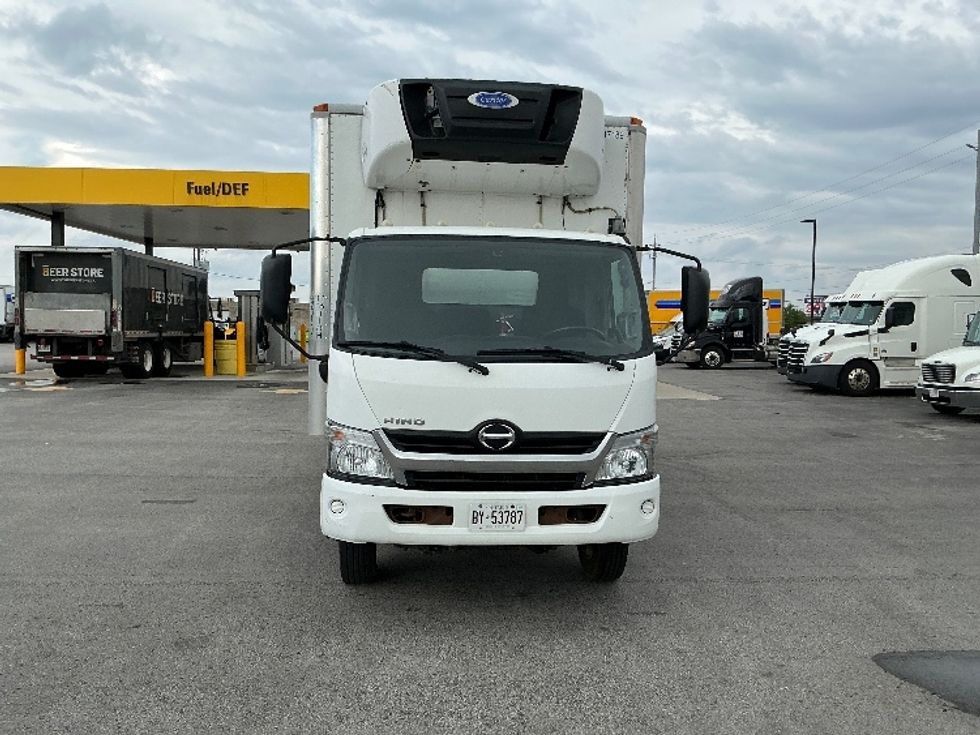 Refrigerated Truck-Light and Medium Duty Trucks-Hino-2019-195-Cambridge-ON-290,743\n\t\tkm-$ 55,750 - Image 2