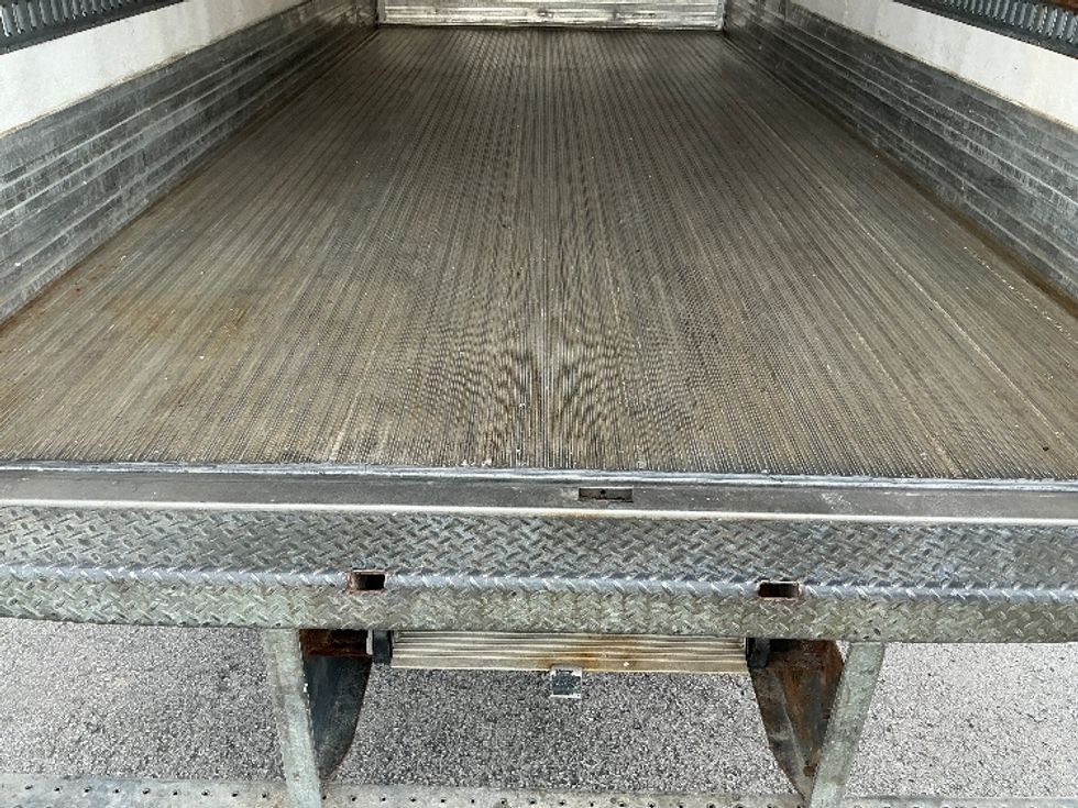 Refrigerated Truck-Light and Medium Duty Trucks-Hino-2019-195-Cambridge-ON-290,743\n\t\tkm-$ 55,750 - Image 9