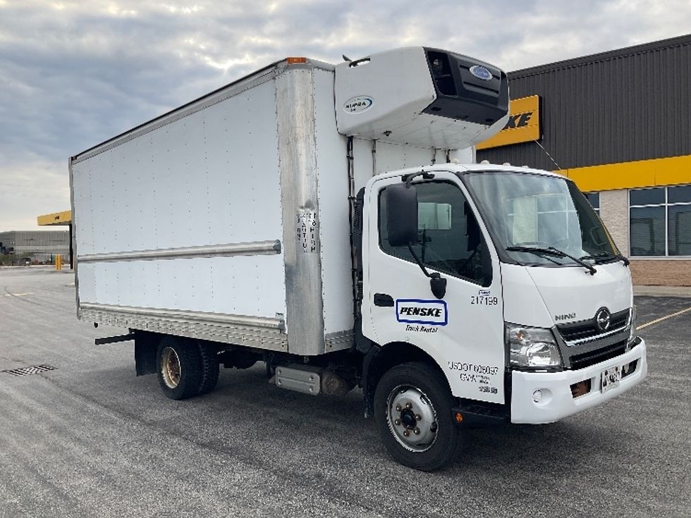 Refrigerated Truck-Light and Medium Duty Trucks-Hino-2019-195-Cambridge-ON-313,191\n\t\tkm-$ 48,750 - Image 1
